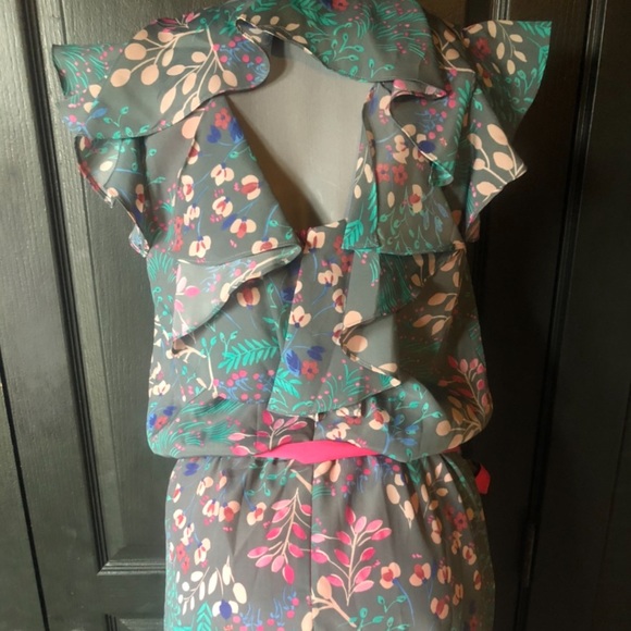 Gray & Hot Pink Floral Keyhole Dress - Picture 3 of 9